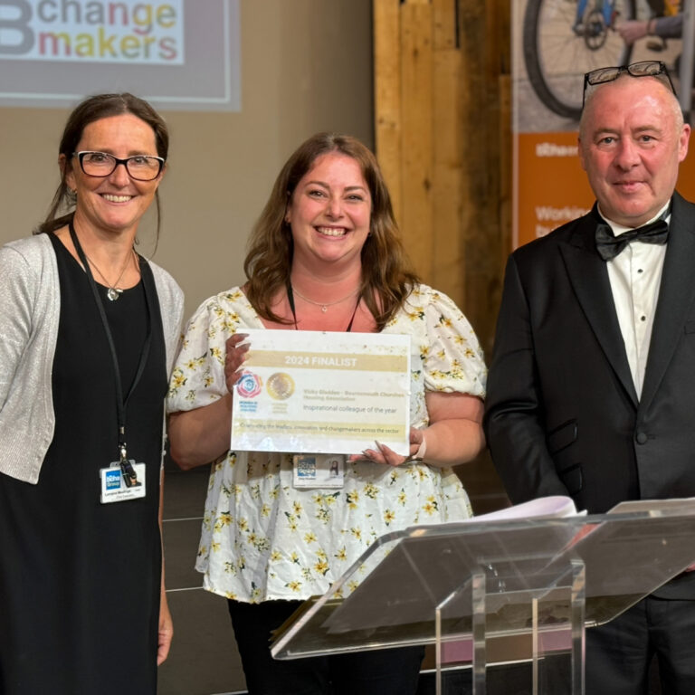 Teacher-turned homelessness support worker scoops national award
