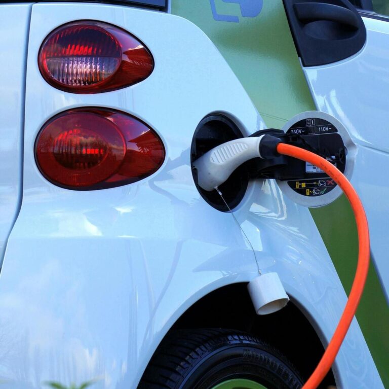 Councils to work together to bring on-street electric vehicle charging points to 750 sites