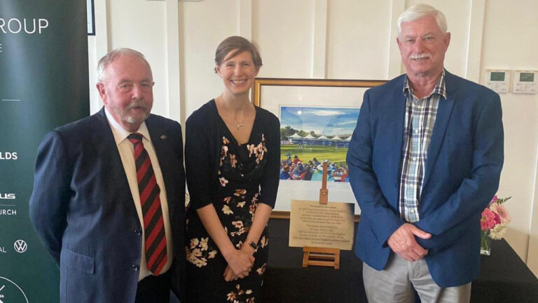 Christchurch strengthens ties with its namesake in New Zealand with a new commemorative plaque