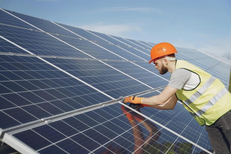Green light for Sainsbury’s to place more than 1,000 solar panels on the roof of its Ferndown superstore