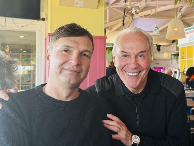 Poole entertainer with terminal cancer raises over £2000 for Dorset charity
