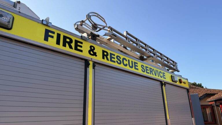 Fire crews tackle flat blaze in Bournemouth