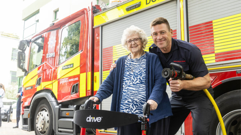 Care home residents thank emergency services