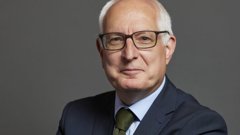 Poole MP calls for leadership change