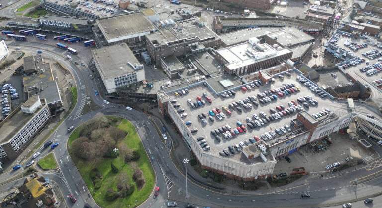 Who’s charging for parking this Christmas?