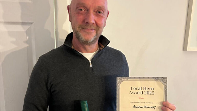 Broadstone volunteer wins hero award