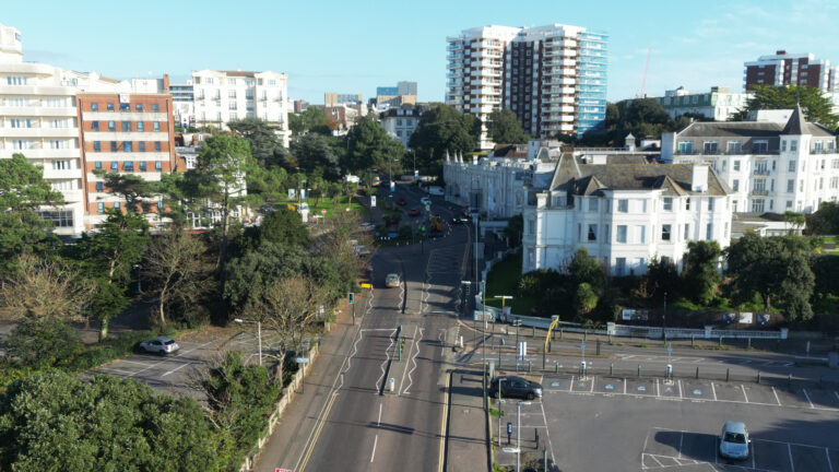Cyclist in hospital after Bath Hill crash