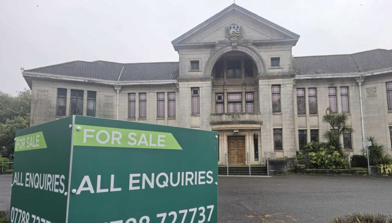 Greens urge use of empty buildings in BCP