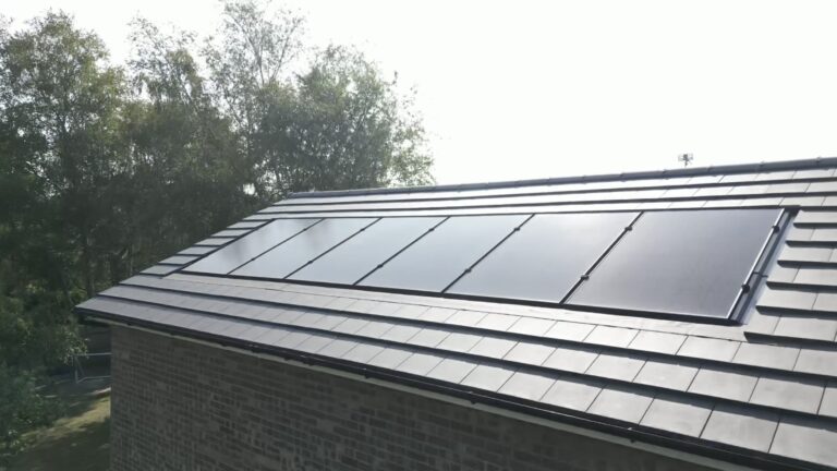 Greens urge rooftop solar for new homes