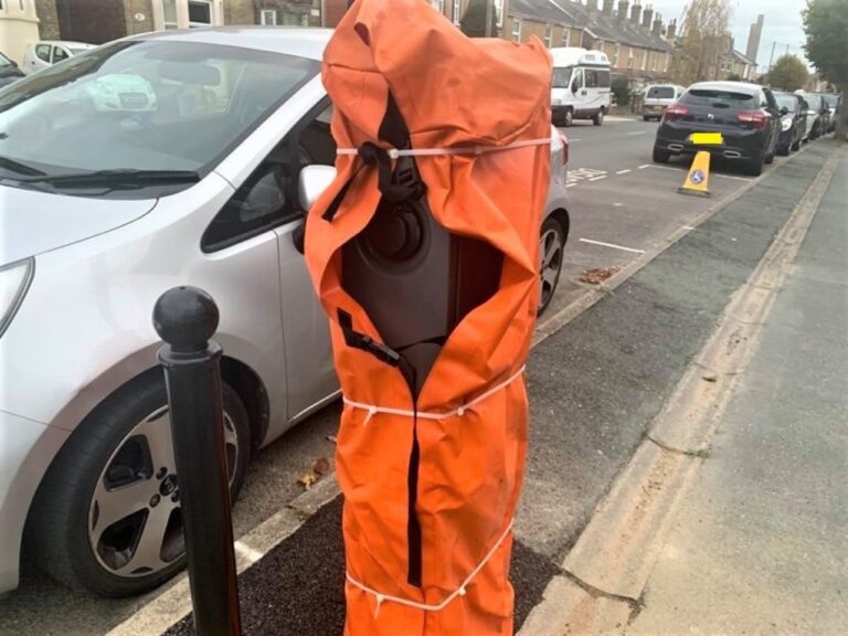 Calls for more electric vehicle charging points
