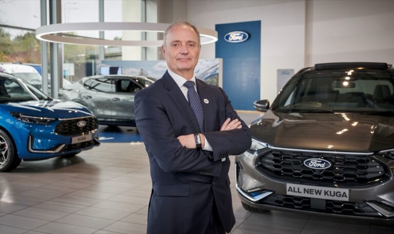 Ford honours Dorset dealer community work