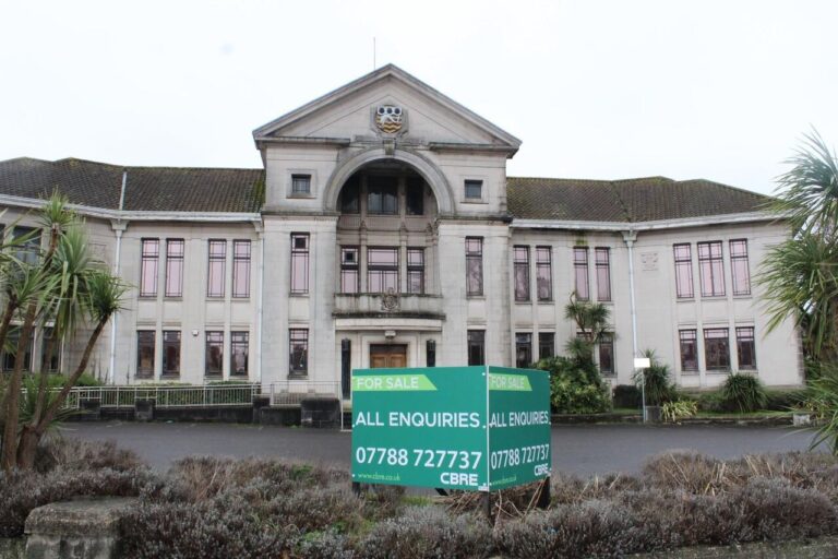 Labour criticises Poole civic centre sale