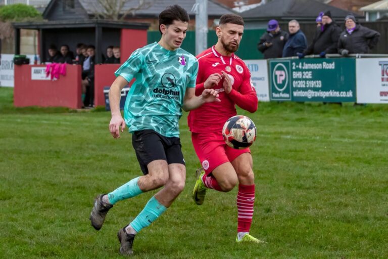 Poppies frustrate leaders Stoneham in draw