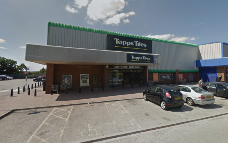 Topps Tiles to close shops in cost cuts
