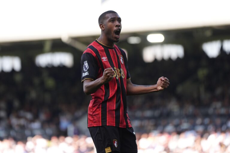 Bournemouth beat Fulham after red cards