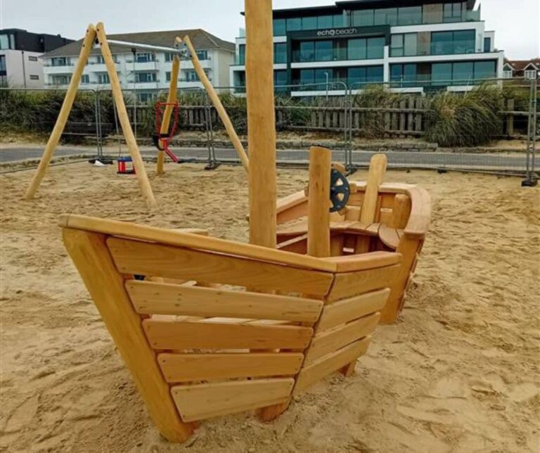 New play equipment installed at Fisherman’s Walk