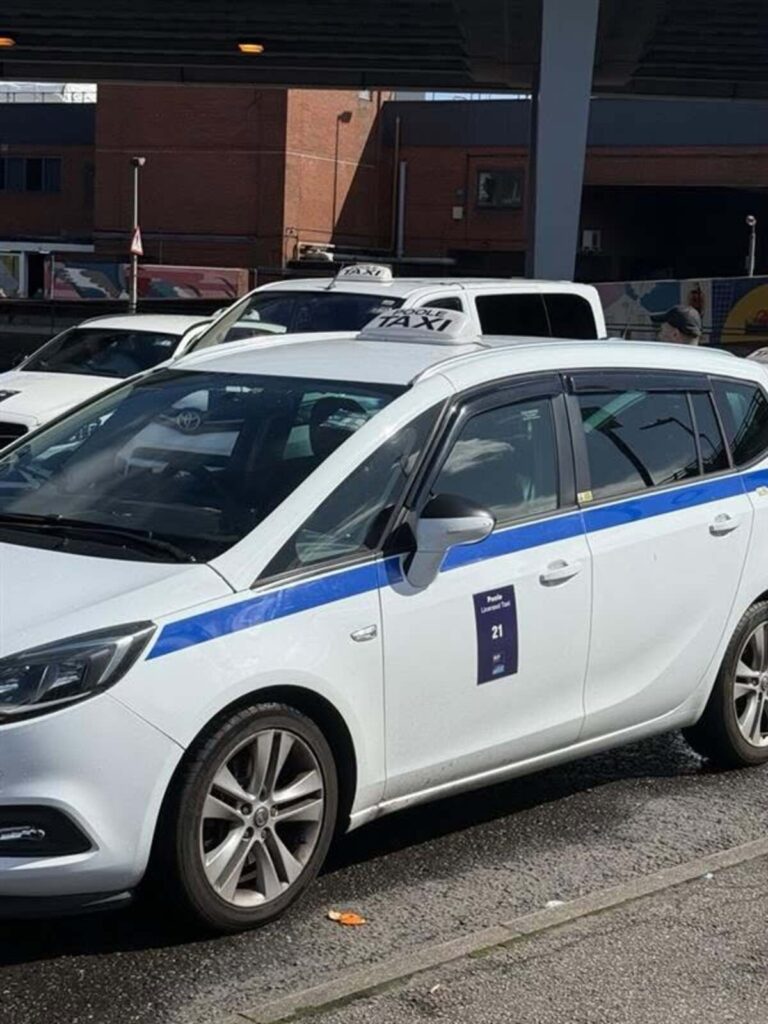 Driver with serious convictions seeks taxi licence
