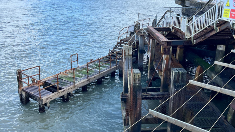 No contractor found for Bournemouth Pier repairs